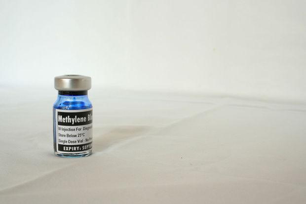 Nieuw geneesmiddel doodt malaria, maar je plast er wel blauw van