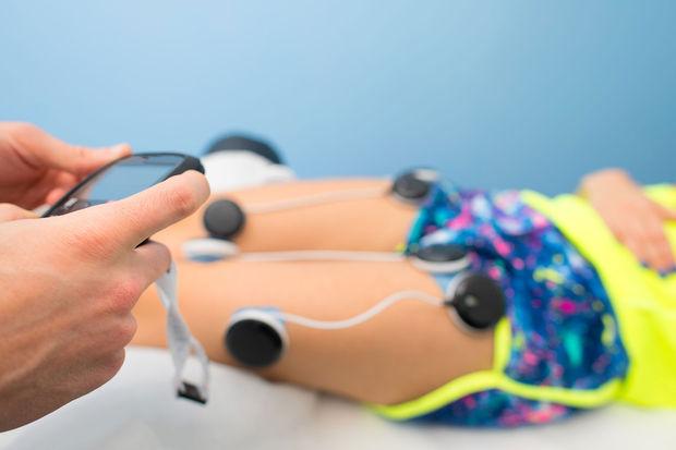 Zhailyn Elektrostimulator voor spieren, 5 stuks EMS buikriem, elektrostimulatie, stimulator voor buiktraining, voor dames, heren, buik /arm/benen (8 modi 19 niveaus