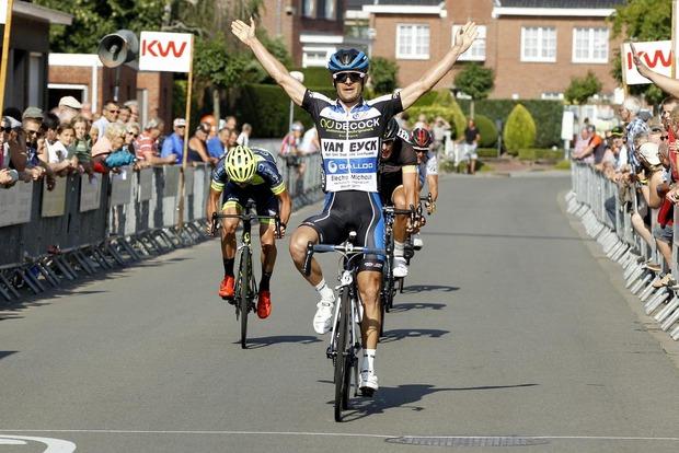 Steven Caethoven zegeviert in Lichtervelde KW.be