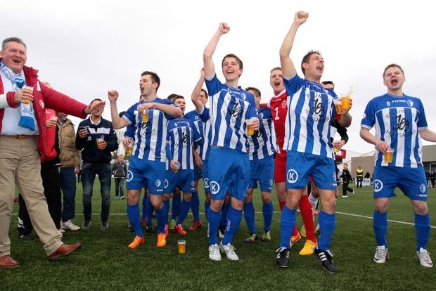 KVV Coxyde lanceert officieel clublied KW.be