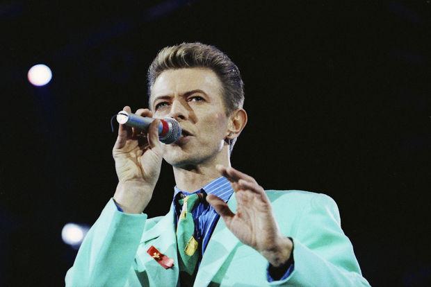 Eén op de vijf albums in Britse top 100 is van Bowie