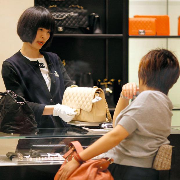 Chanel in China luxe wordt goedkoper