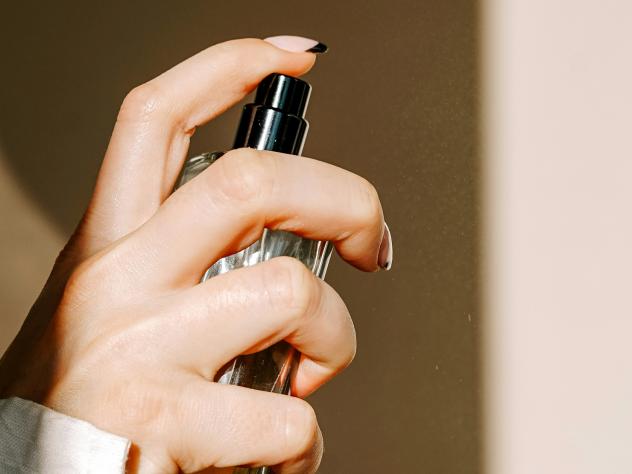 parfum aanbrengen