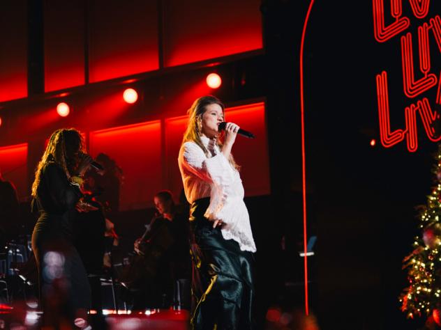 ‘Live live live’