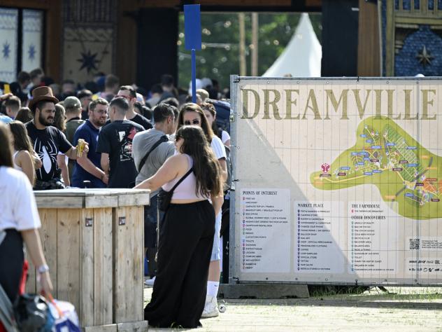 De festivalgangers die intussen al aankwamen, weten nog niet wat ze vrijdag mogen verwachten.