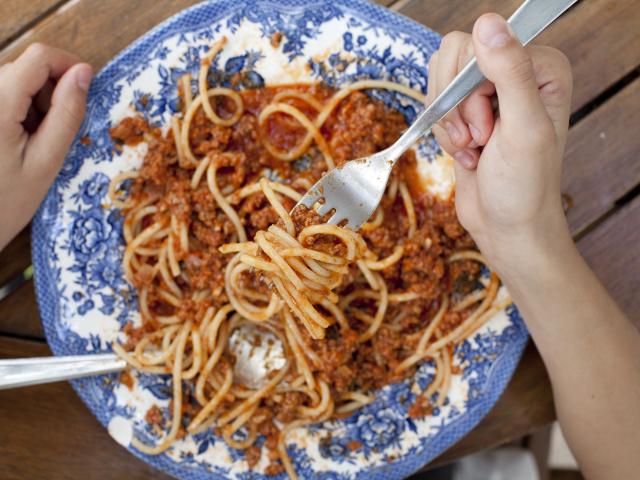 Hoeveel pasta en hoeveel saus per persoon?