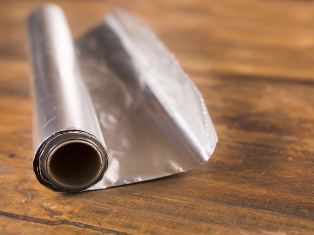 Aluminiumfolie: is er een verschil tussen de matte en de blinkende kant?