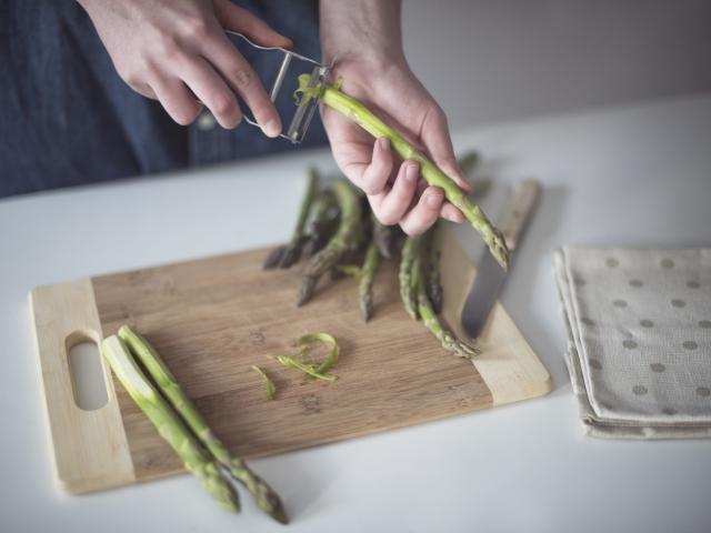 Groene asperges schillen: moet het of niet?