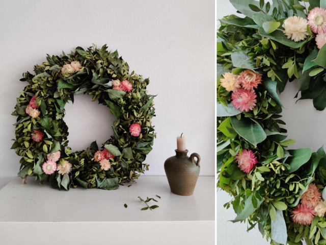 bloemenkrans met strobloemen