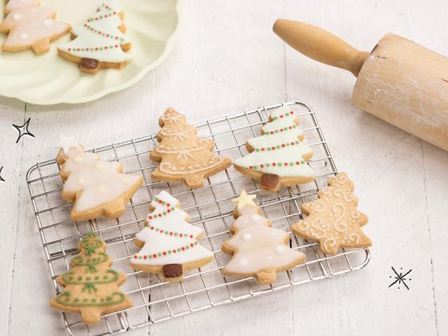 kerstkoekjes bakken en versieren