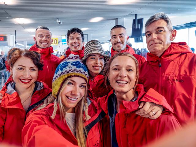 Een groepsfoto van de kandidaten van het tweede seizoen van De Rugzak.