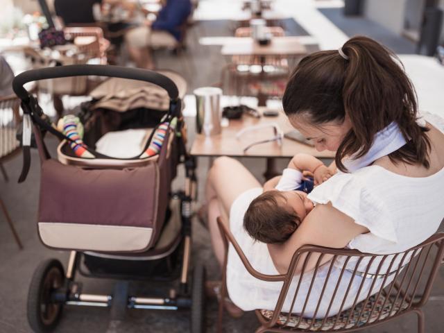 borstvoeding geven in het openbaar