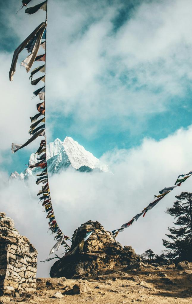 mount everest in het Himalaya-gerbergte laatste kans-toerisme