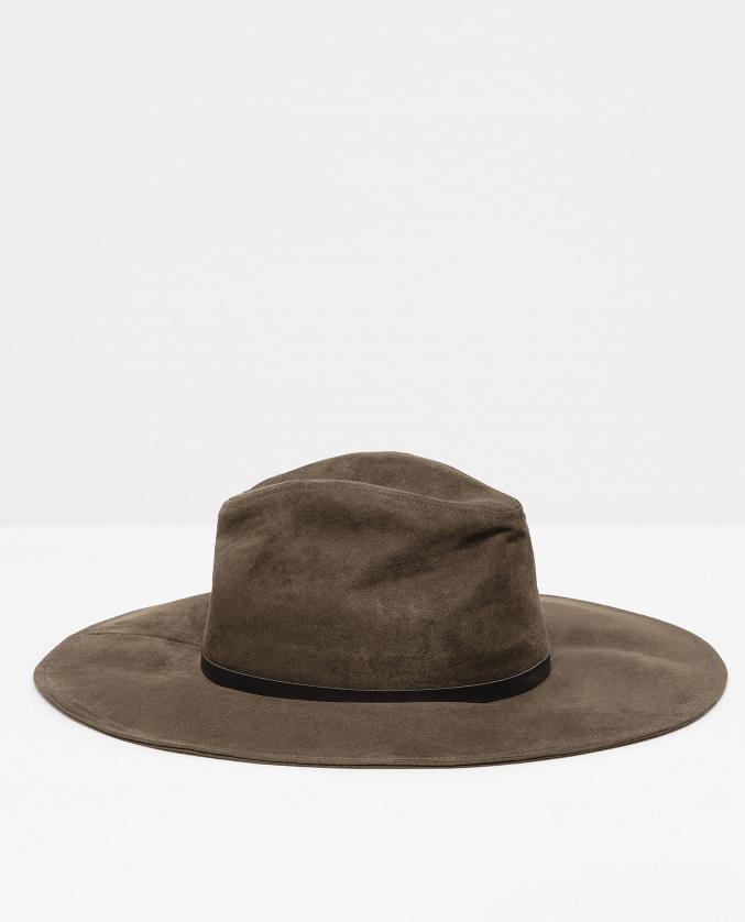 Chapeau en cuir Zara - 22,95€