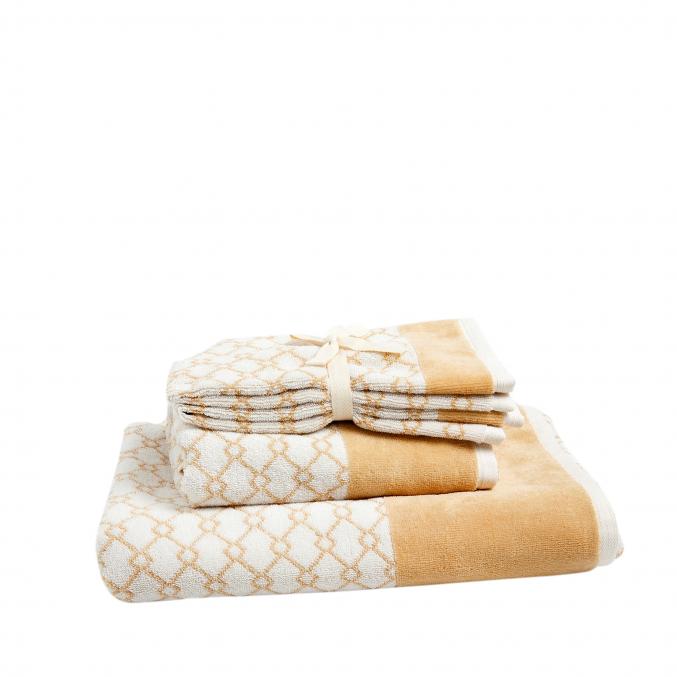 Serviettes de toilette en velours de coton à motif jacquard géométrique, 9,99 €/2 pièces, Zara Home.