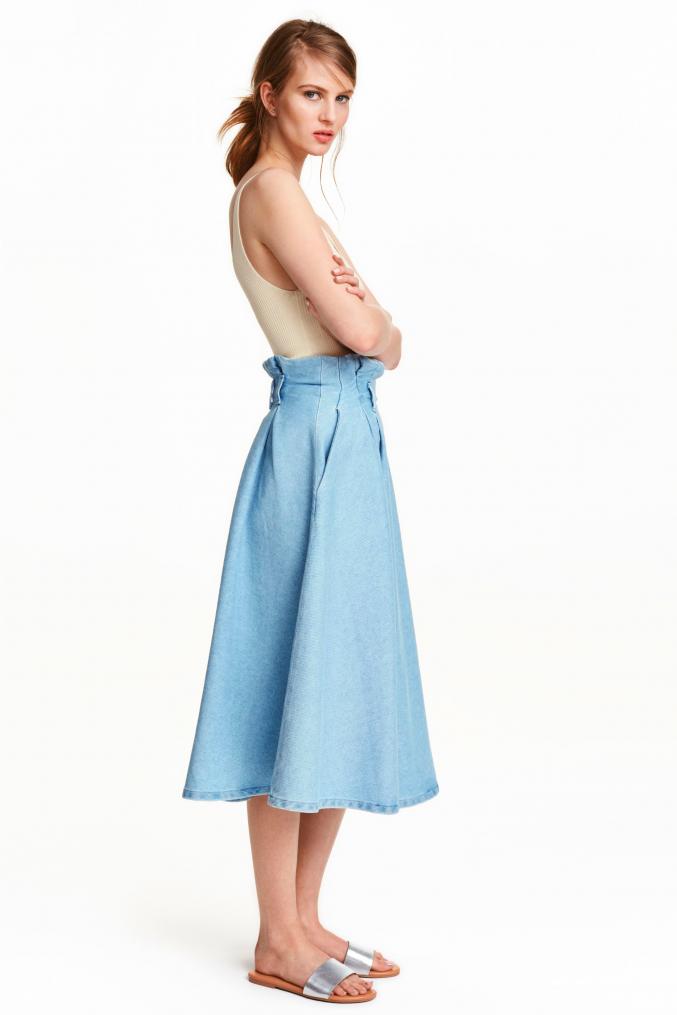 Jupe midi à plis creux, 49,99 €, H&M.