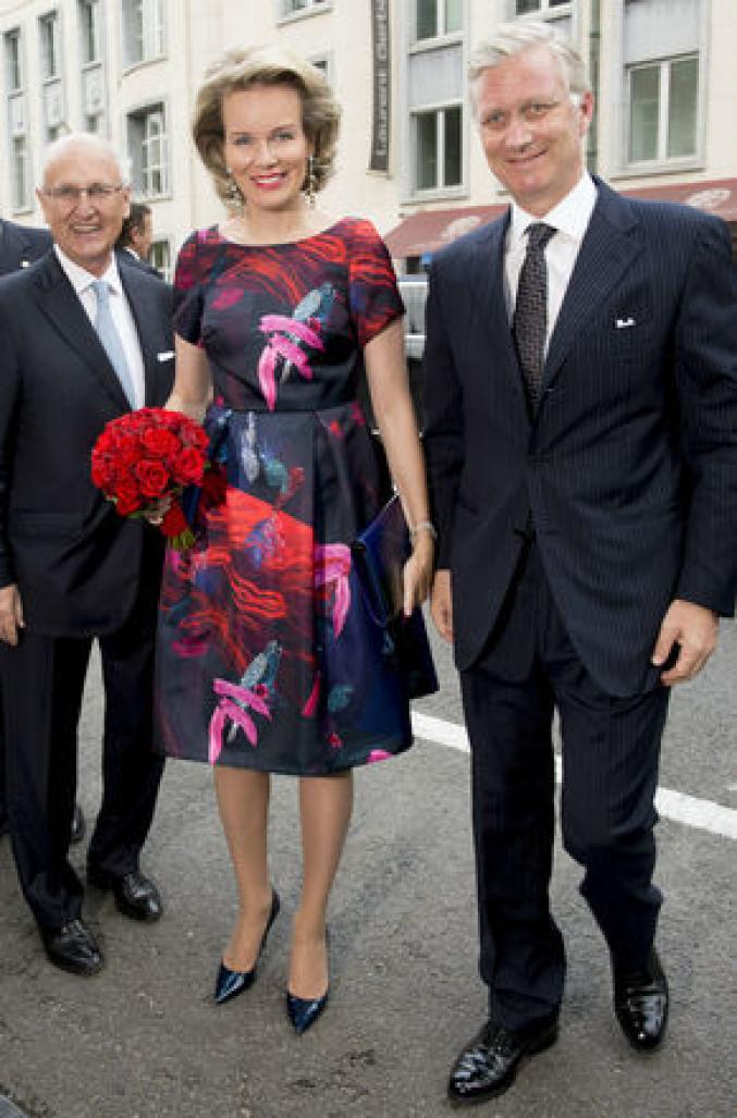 Une robe à imprimés portée lors de notre fête nationale