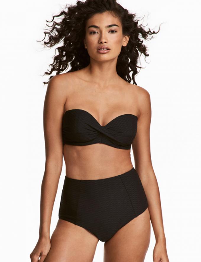 Bikini taille haute, H&M. Haut, 14,99€ Bas, 14,99€