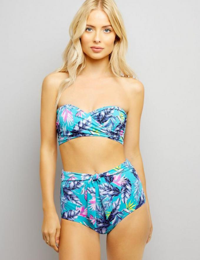 Bikini bleu taille haute, New Look. Haut 14,99€. Bas, 14,99€