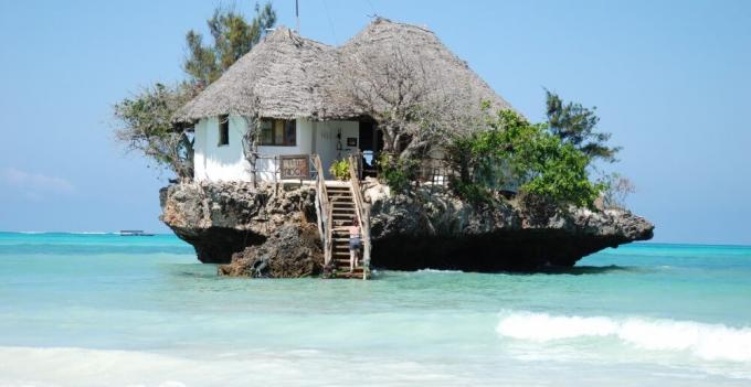 6. In het midden van de oceaan: The Rock, Zanzibar