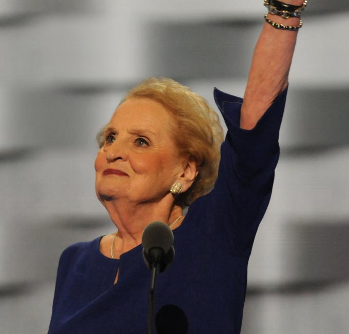 Madeleine Albright: la première femme à être devenue Secrétaire d'Etat aux USA