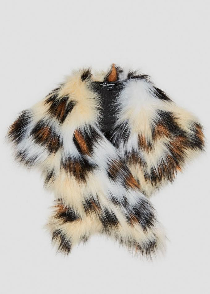 SHOPPING: 19 x de leukste faux fur-sjaals voor het kille herfstweer