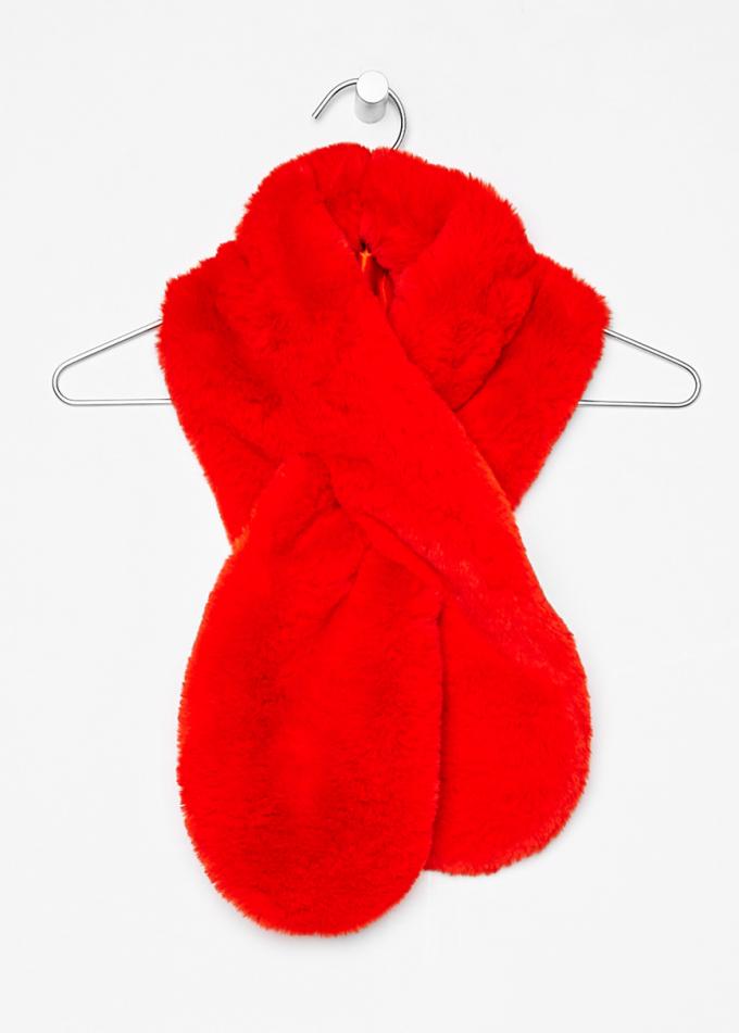 SHOPPING: 19 x de leukste faux fur-sjaals voor het kille herfstweer