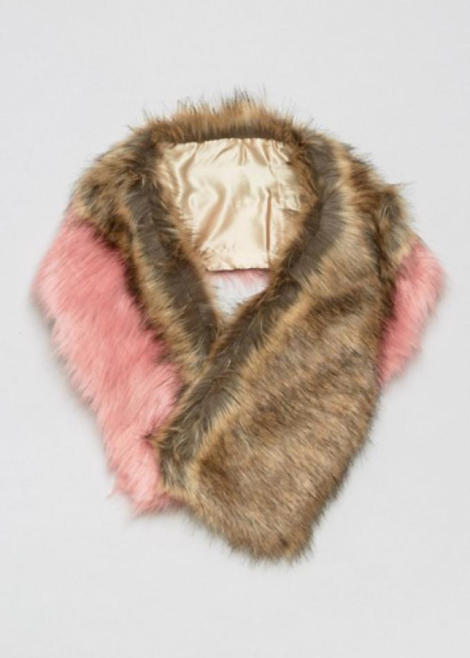 SHOPPING: 19 x de leukste faux fur-sjaals voor het kille herfstweer