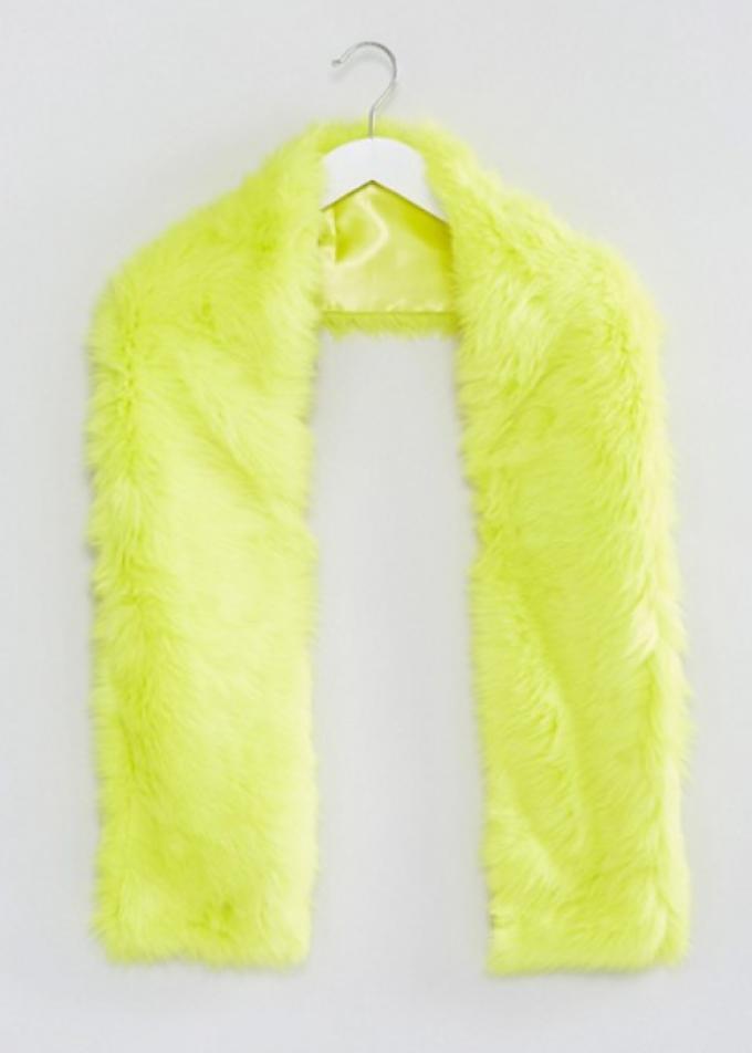 SHOPPING: 19 x de leukste faux fur-sjaals voor het kille herfstweer