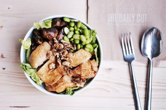 Chicken Salad Bowl - The Daily Cut (Singapour)