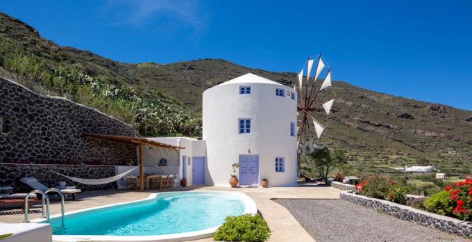 Windmill Villas, Santorini