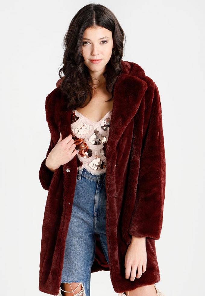 Januari: een faux fur jas
