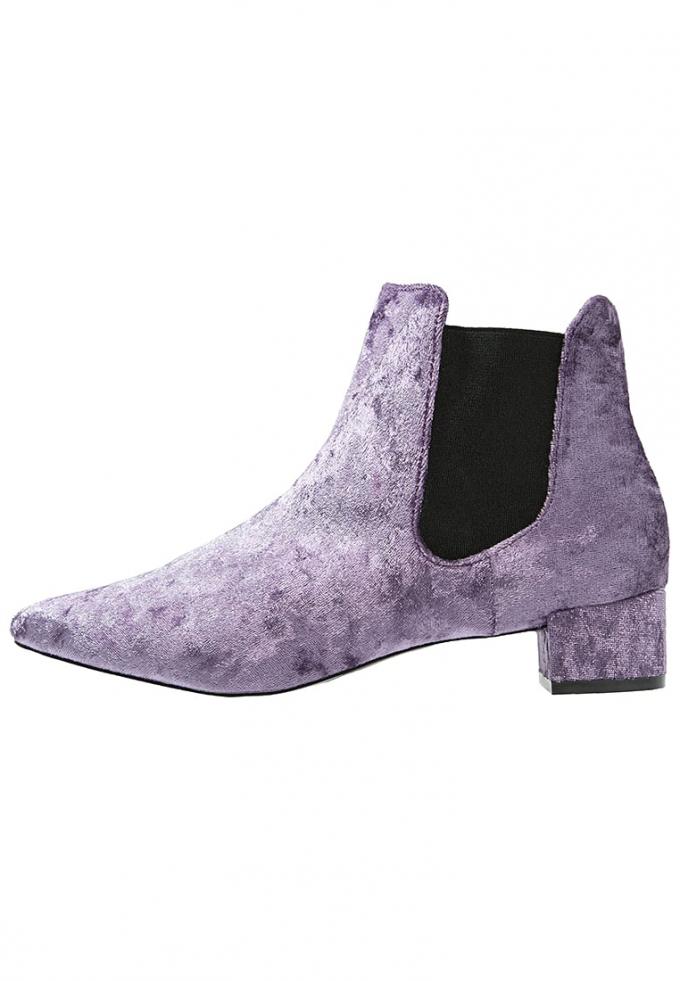 Boots en velours couleur lila