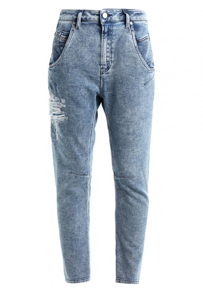 Relaxed fit jeans