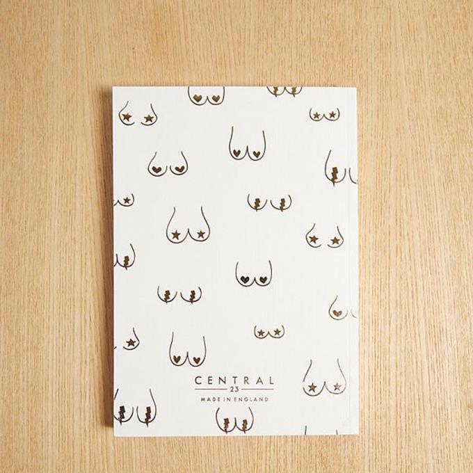 Carnet boobs Urban Outfitters