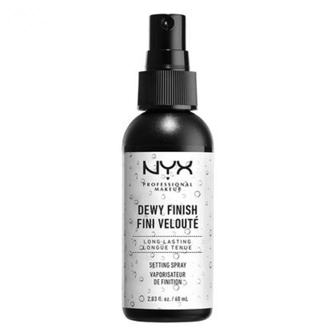 1. Dewy Finish Setting Spray van NYX Cosmetics