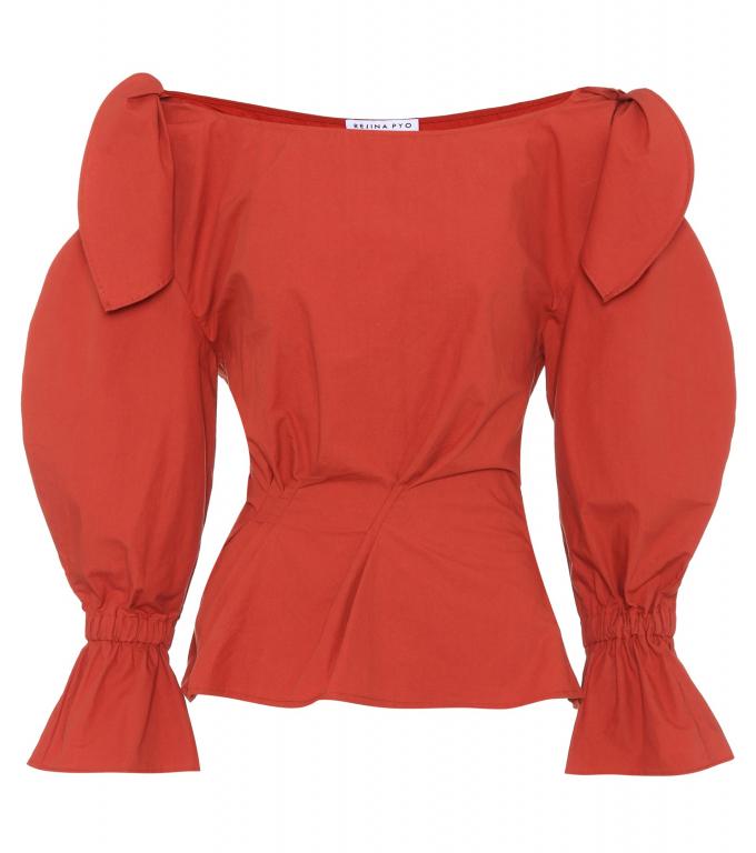 Roestkleurige blouse + high-waisted broek