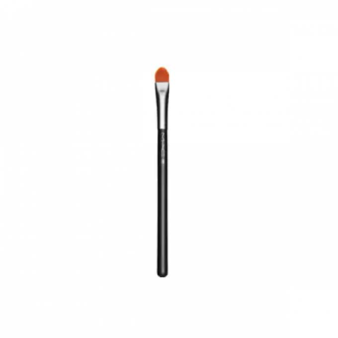 MAC Cosmetics - Concealer Brush