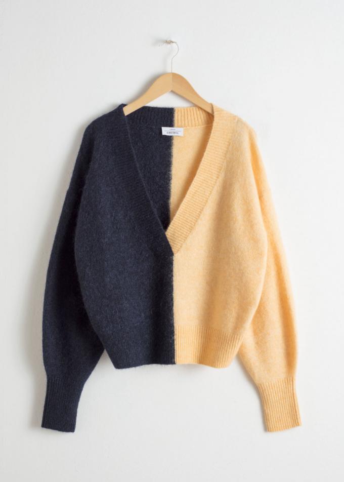 Pull en V bleu/jaune