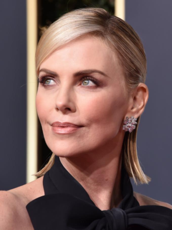 De bles is back: Charlize Theron