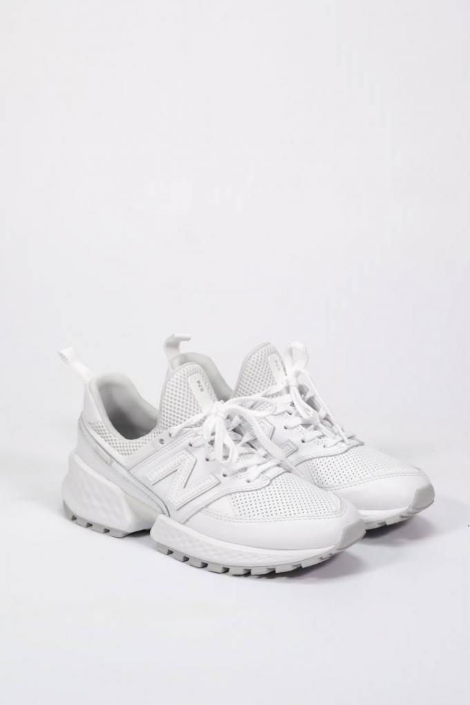 Basic 4: les sneakers blanches