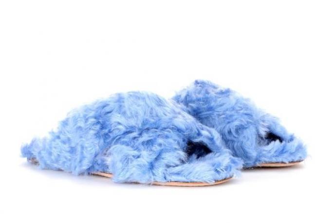Miu Miu, babyblauwe 'faux fur' slippers