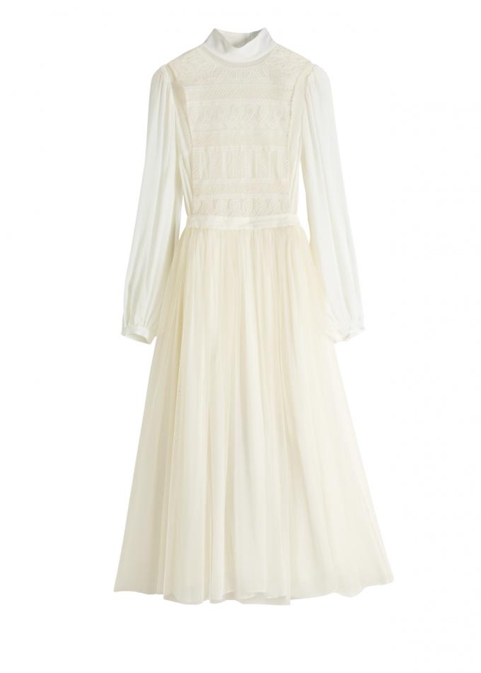 Een luchtige witte jurk