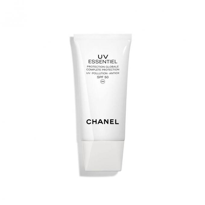 1. UV Essentiel SPF 50 - Chanel