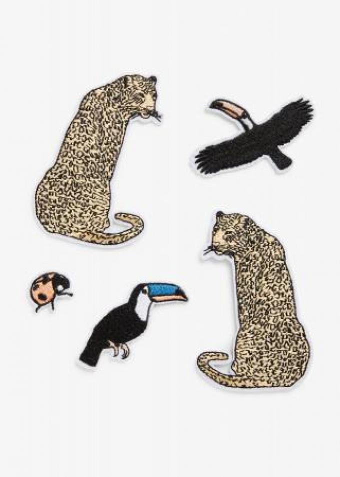 Patches van luipaarden en toekans