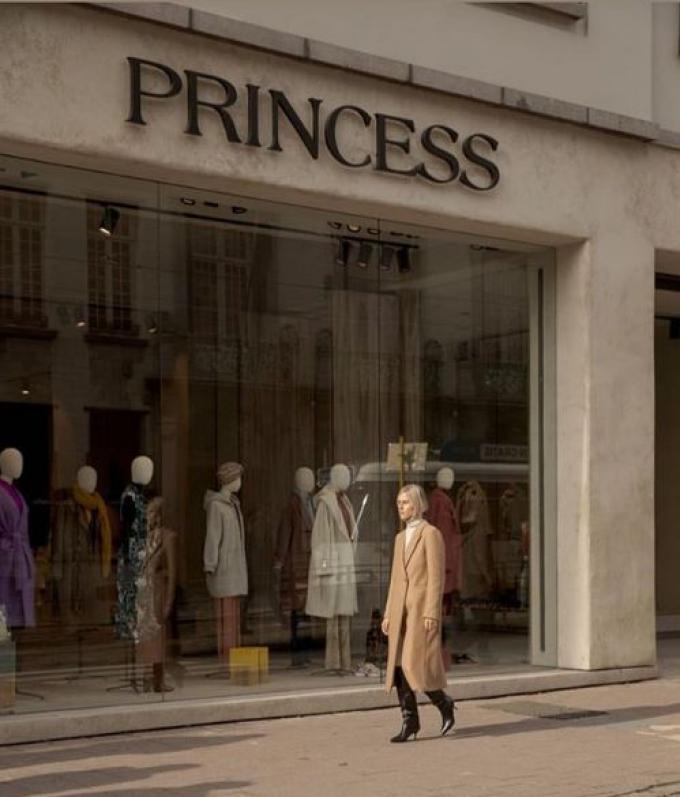 Princess: monumentale 'high end'-fashion voor on trend vrouwen