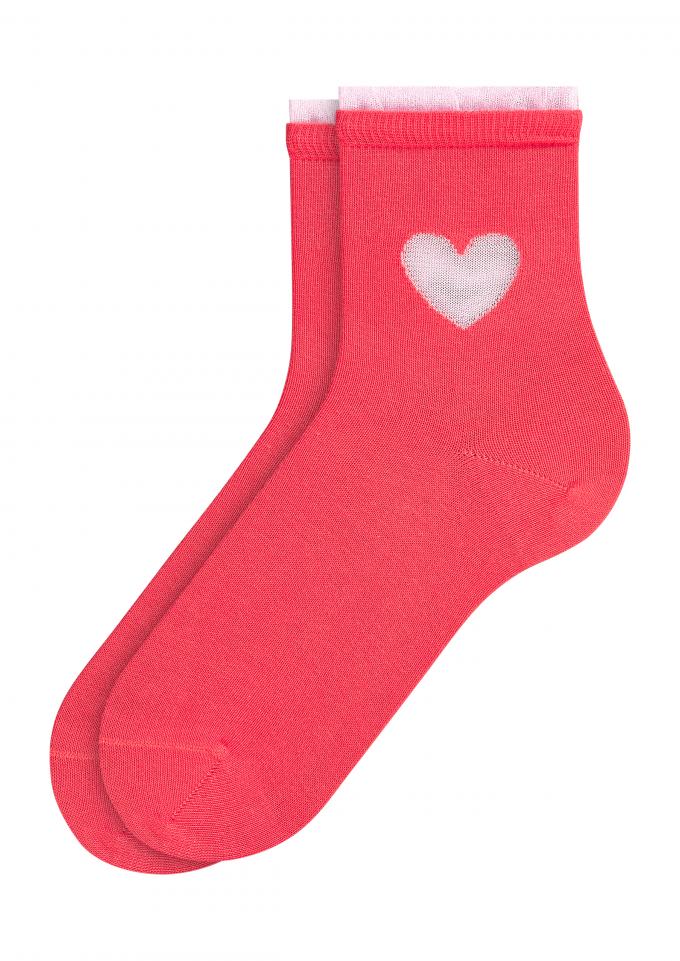 Rode sokken met transparant hartje