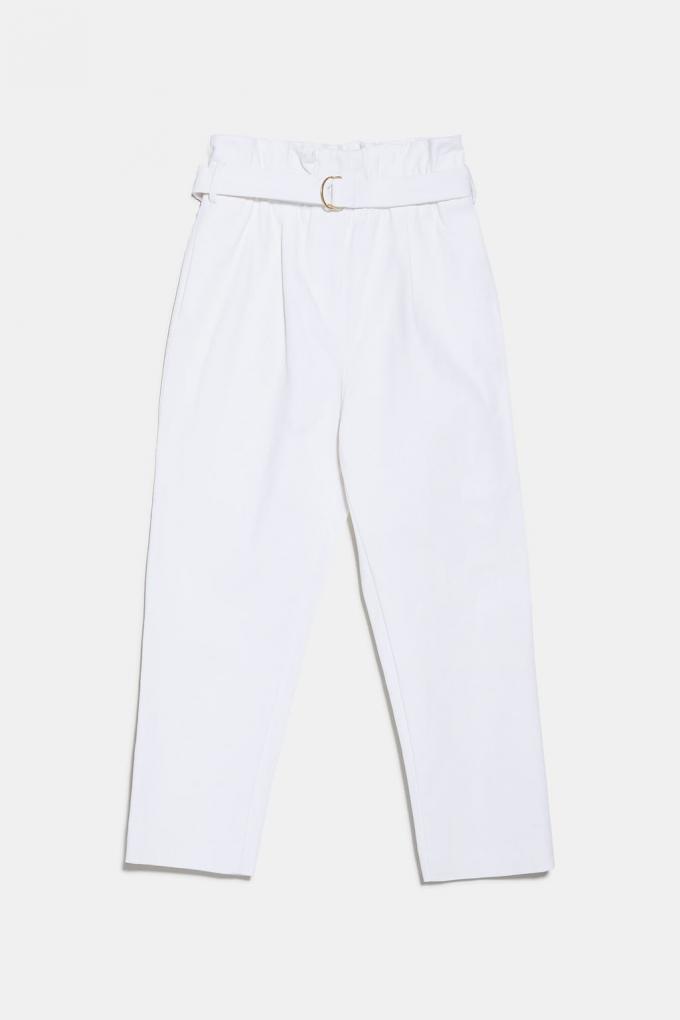Le pantalon blanc