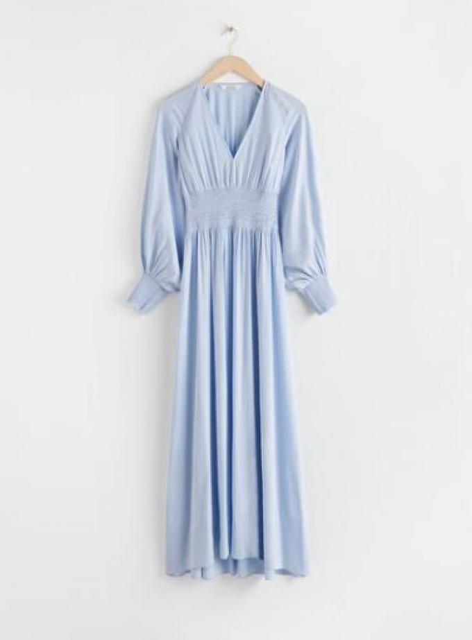 Babyblauwe maxi-jurk met smock-detail