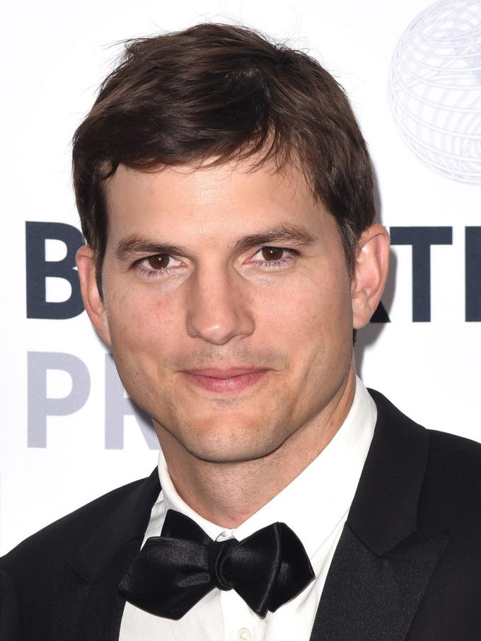 Ashton Kutcher alias Christopher Ashton Kutcher